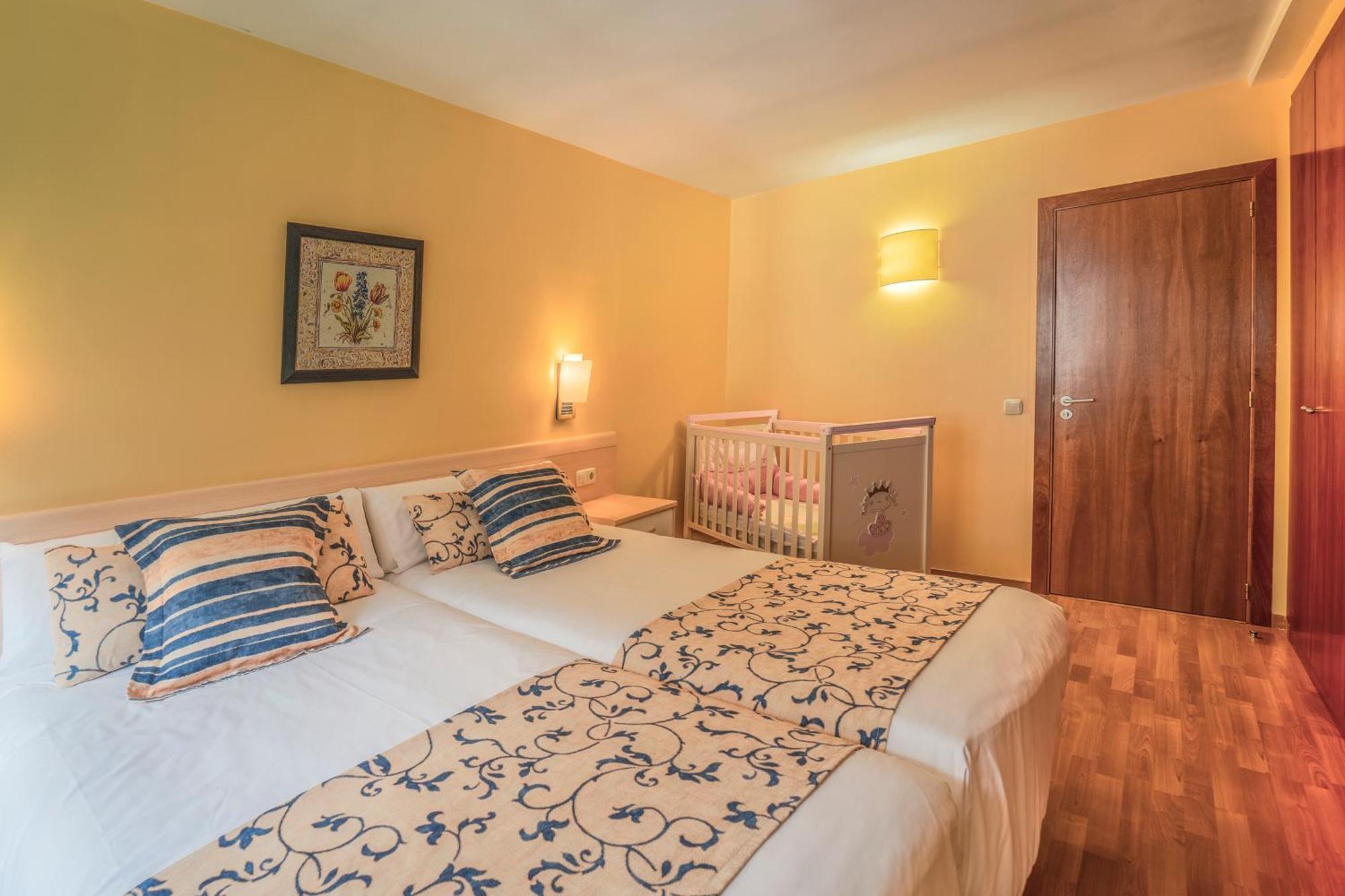 Apartaments Del Meligar Encamp Bagian luar foto